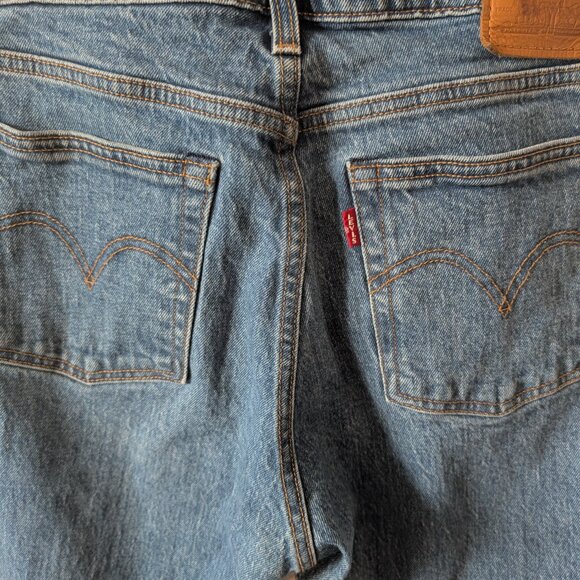Levi's Premium Wedgie Straight Fit Women's Blue Jeans Size 28 frayed hem - Picture 9 of 14